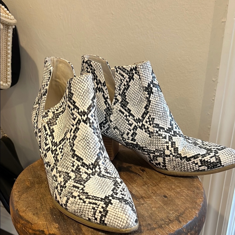 Women's Snakeskin Ankle Boots